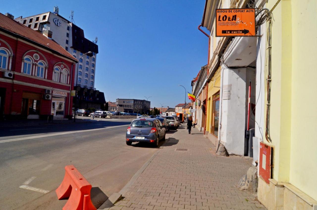 Apartament 8 Central Targu-Mures Bagian luar foto