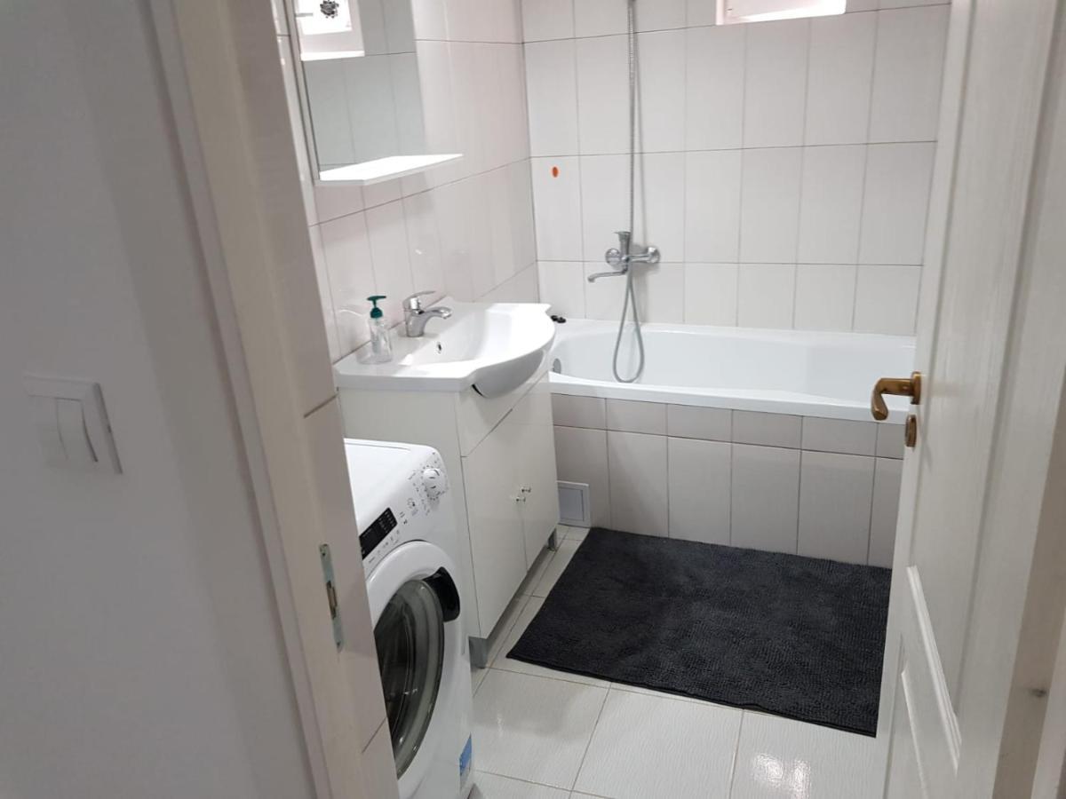 Apartament 8 Central Targu-Mures Bagian luar foto