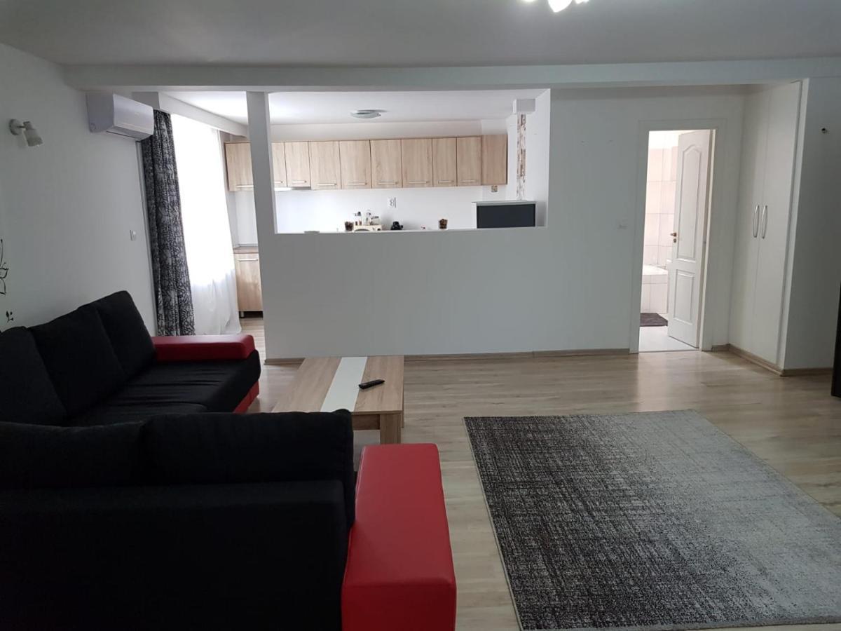Apartament 8 Central Targu-Mures Bagian luar foto